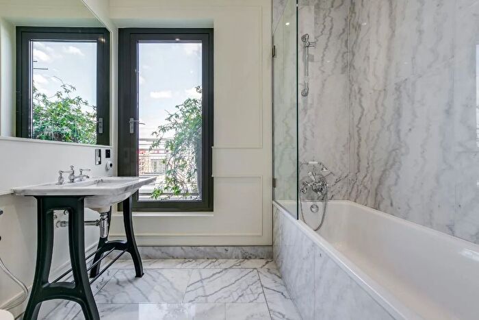 4 Bedroom Penthouse For Sale In Holmes Road, Kentish Town, NW5