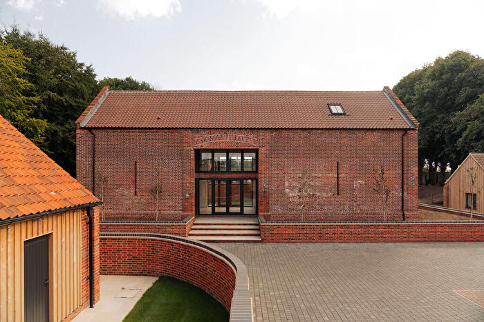 5 Bedroom Barn Conversion For Sale In Crossdale Street, Northrepps, North Norfolk, NR27