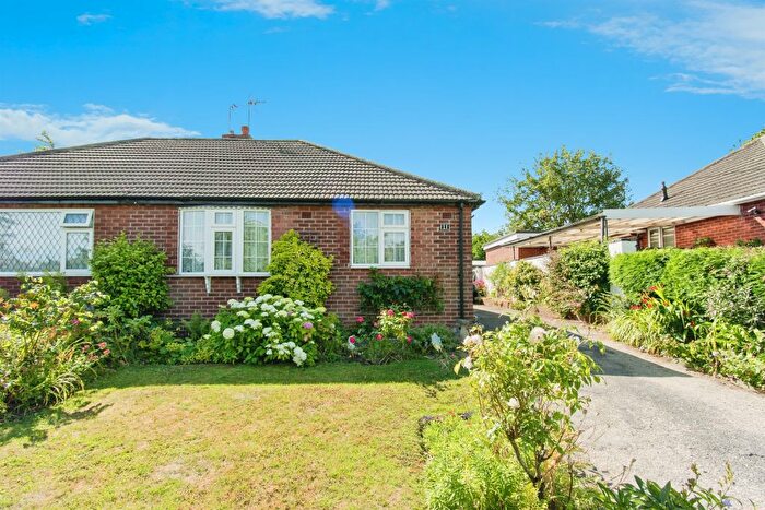 2 Bedroom Semi-Detached Bungalow For Sale In Dorchester Avenue, Pontefract, WF8