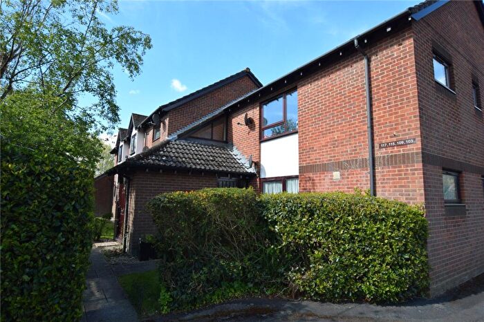 1 Bedroom Apartment For Sale In Eastlands, New Milton, Hampshire, BH25