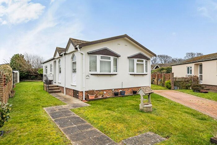 2 Bedroom Park Home For Sale In Oaktree Close, Nyetimber, Bognor Regis, PO21