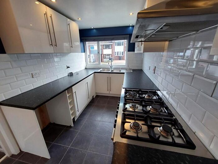 3 Bedroom Semi-Detached House To Rent In Clover Drive, Quinton, Birmingham, B32