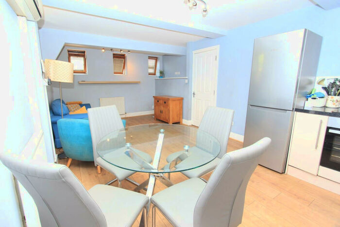 2 Bedroom Detached House To Rent In Colin Park Road, London, NW9