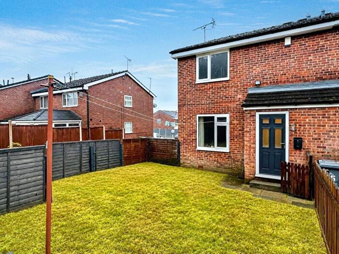 1 Bedroom Flat For Sale In Springfield Close, Eckington, Sheffield, S21