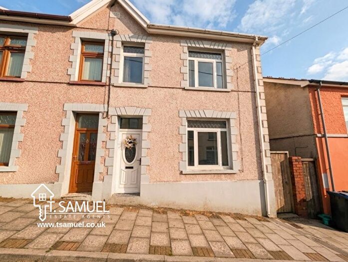 3 Bedroom Semi-Detached House For Sale In Lock Street, Abercynon, Mountain Ash, CF45