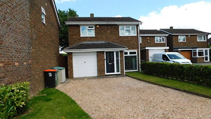 4 Bedroom Detached House To Rent In Allen Close, Dunstable, LU5