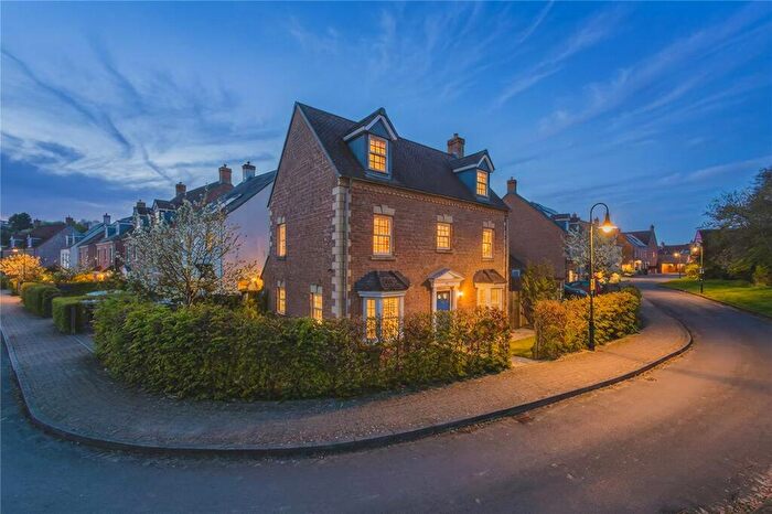 5 Bedroom Detached House For Sale In Dunsley Vale, Wichelstowe, Swindon, SN1