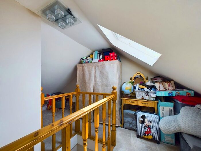 2 Bedroom Terraced House For Sale In Collis Street, Reading, Berkshire, RG2