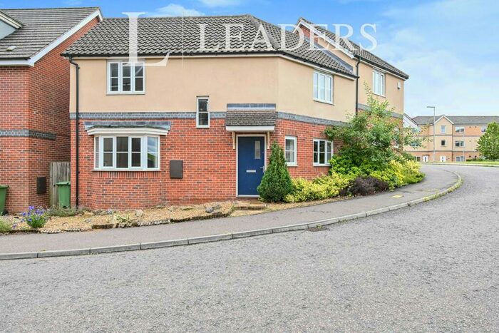 3 Bedroom Semi-Detached House To Rent In Dr Torrens Way, New Costessey, NR5