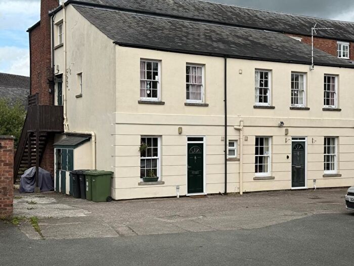 2 Bedroom Flat To Rent In Leominster, Herefordshire, HR6