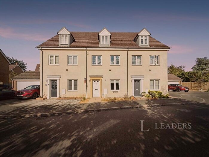 4 Bedroom Terraced House For Sale In Harewelle Way, Harrold, Bedford, MK43
