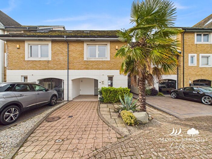 3 Bedroom Town House To Rent In Bryher Island, Port Solent, Portsmouth, PO6