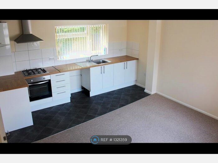 2 Bedroom Flat To Rent In Chesford Road, Luton LU2