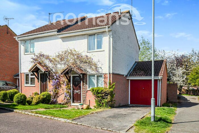 2 Bedroom Semi-Detached House To Rent In Swallow Way, Wokingham, RG41