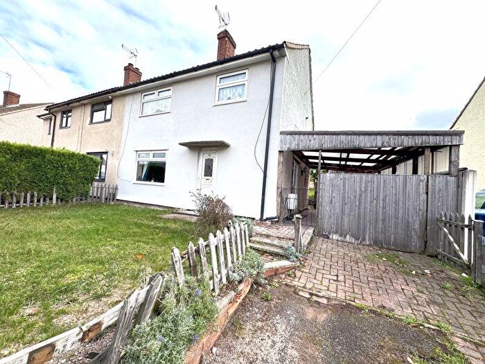 3 Bedroom Semi-Detached House For Sale In The Markhams, Ollerton, NG22