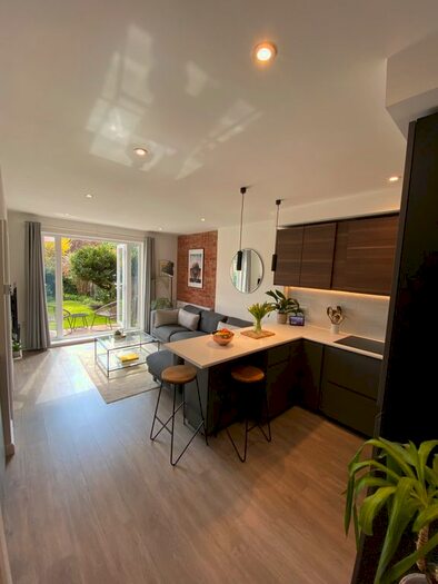 2 Bedroom Maisonette To Rent In Cedars Road, Beckenham, Beckenham, Kent, BR3