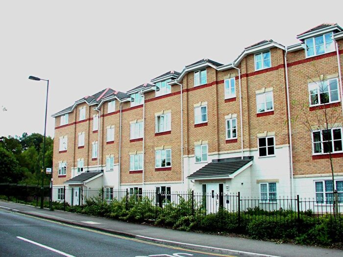 2 Bedroom Flat To Rent In Hursley Road, Chandler's Ford, Eastleigh, SO53