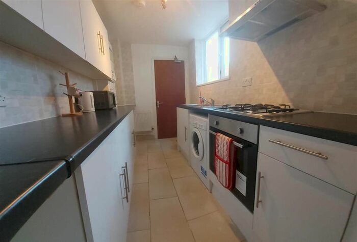 4 Bedroom Property To Rent In Western Street, Swansea, SA1