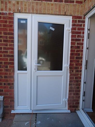 2 Bedroom Flat To Rent In Burket Close, Southall, UB2