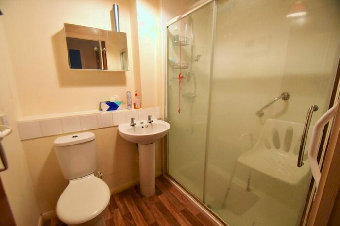 2 Bedroom Apartment For Sale In Town Bridge Court, Chesham, Buckinghamshire, HP5