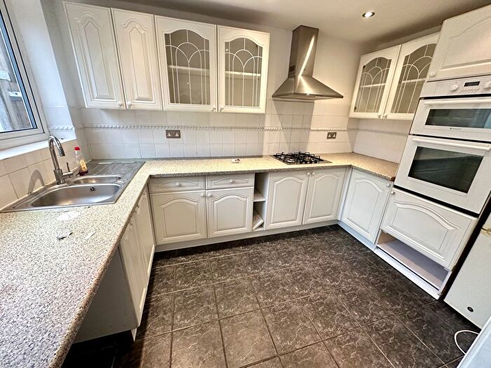 5 Bedroom Semi-Detached House To Rent In Fordbridge Road, Ashford, TW15