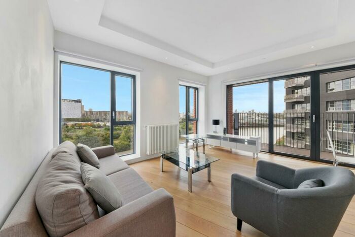 2 Bedroom Flat To Rent In Botanic Square, Canary Wharf, London, E14