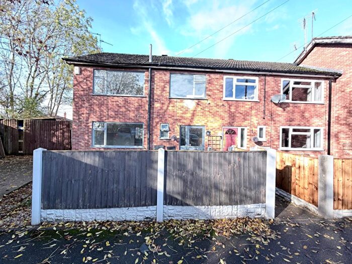 3 Bedroom Semi Detached House To Rent In Flowery Leys Lane, Alfreton, DE55