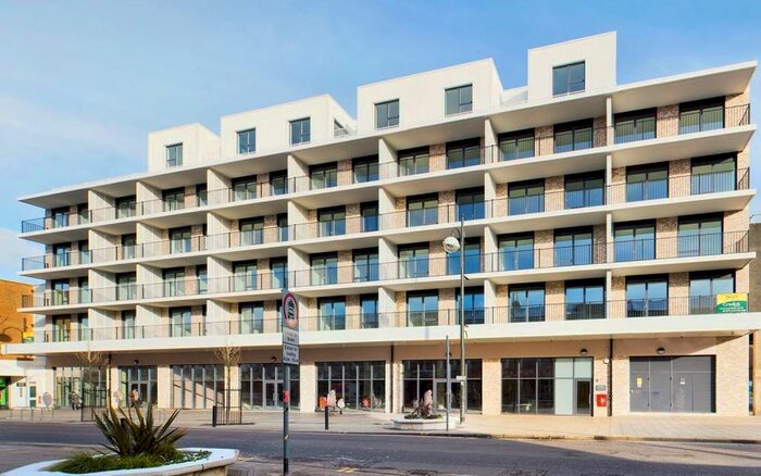 2 Bedroom Apartment To Rent In The Broadway, Crawley, RH10
