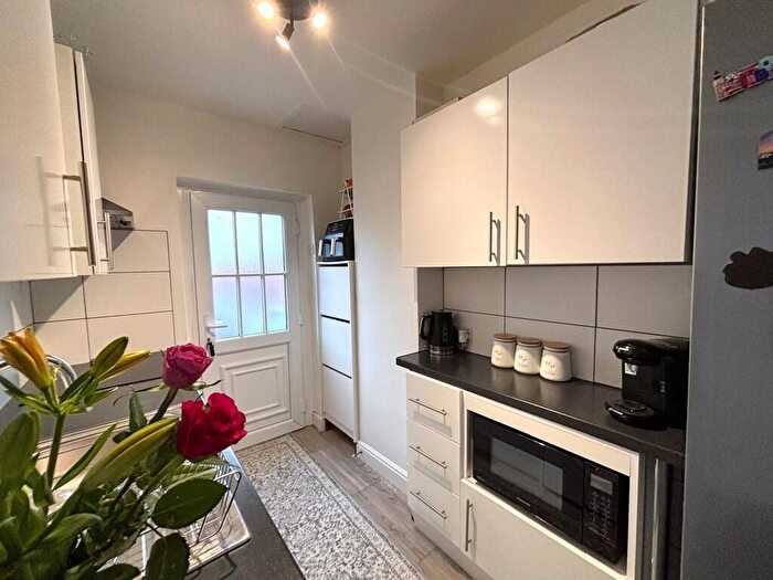 1 Bedroom Flat To Rent In Meadow Lane, Loughborough, LE11