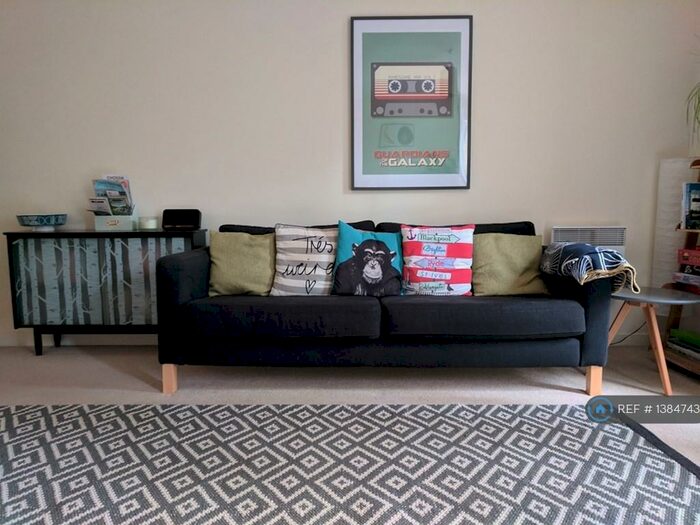 2 Bedroom Flat To Rent In Rustat Avenue, Cambridge, CB1