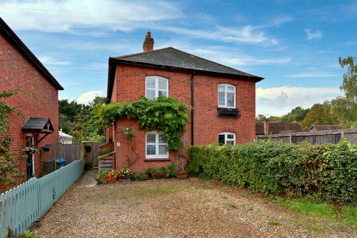 2 Bedroom Semi-Detached House To Rent In Golden Ball Lane, Maidenhead, Berkshire, SL6