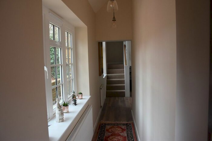 1 Bedroom Studio To Rent In Downs Road, Epsom, Surrey., KT18