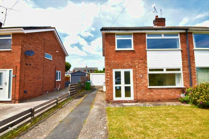 3 Bedroom Semi-Detached House To Rent In Cardigan Road, Wrexham, LL12