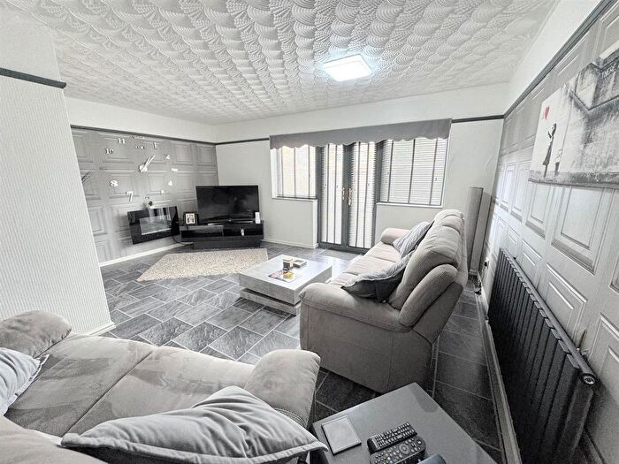 3 Bedroom Town House For Sale In Honeys Green Lane, Liverpool, L12