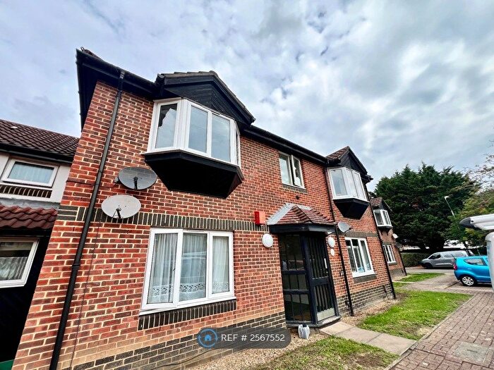 1 Bedroom Flat To Rent In Heathlee Road, Crayford, Dartford, DA1