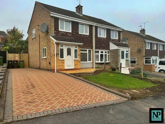 3 Bedroom Semi-Detached House To Rent In Chetwynd Avenue, Polesworth, B78