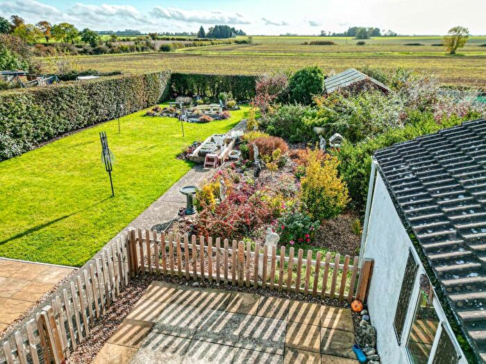 2 Bedroom Detached Bungalow For Sale In Snelland Road, Wickenby, LN3
