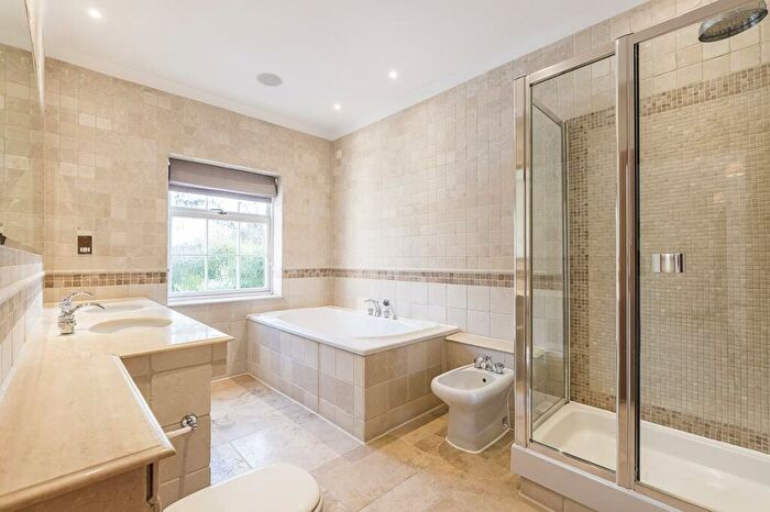 6 Bedroom Detached House To Rent In Eaton Park, Cobham, KT11