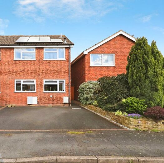 4 Bedroom Semi Detached House For Sale In Quantock Drive, Kidderminster, DY10