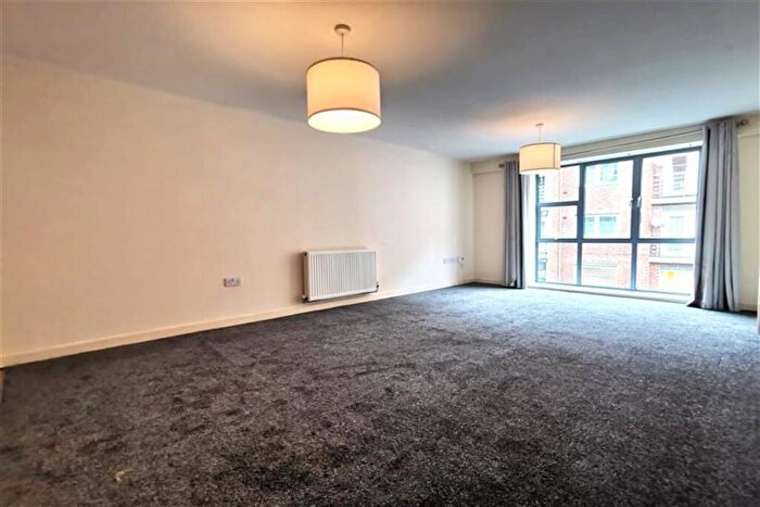 2 Bedroom Apartment To Rent In The Point, , Digbeth, B12