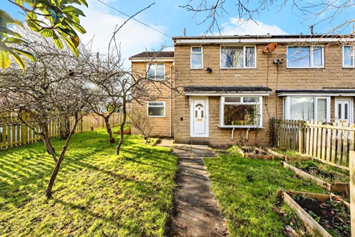 5 Bedroom End Of Terrace House For Sale In Thistle Close, Birkby, Huddersfield, West Yorkshire, HD2