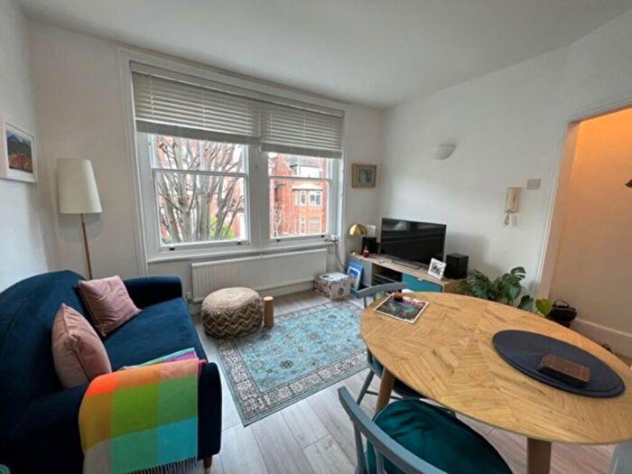 1 Bedroom Flat To Rent In Talbot Road, N6