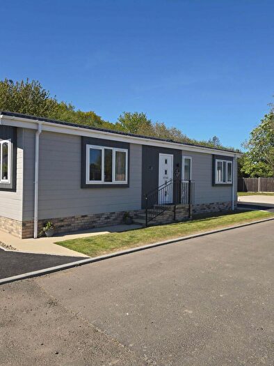 2 Bedroom Park Home For Sale In Belton, Great Yarmouth, NR31