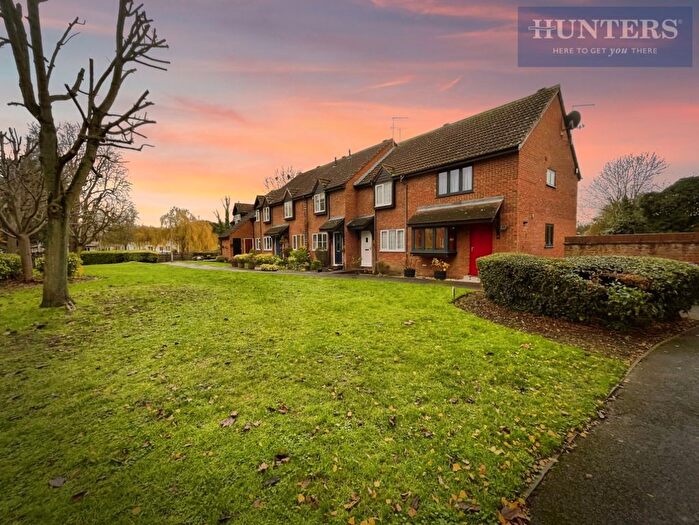 3 Bedroom End Terrace House For Sale In River Meads, St Margarets, SG12