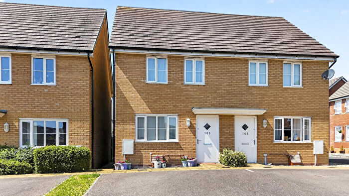 2 Bedroom Semi Detached House For Sale In Greystone Walk, Cullompton, Devon, EX15