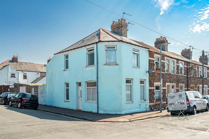3 Bedroom Town House For Sale In Robert Street, Cathays, Cardiff, CF24