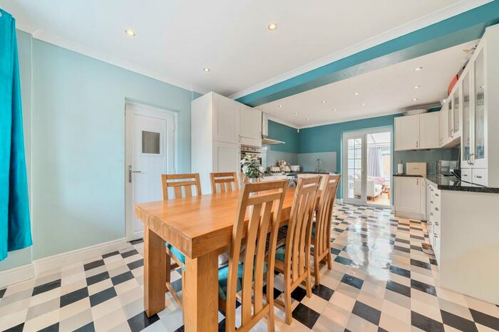 6 Bedroom Detached House For Sale In Preston Avenue, Faversham, ME13