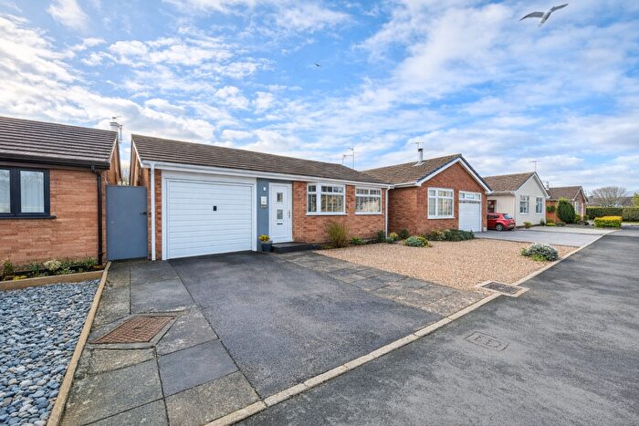 2 Bedroom Bungalow For Sale In South Park, Lytham, FY8