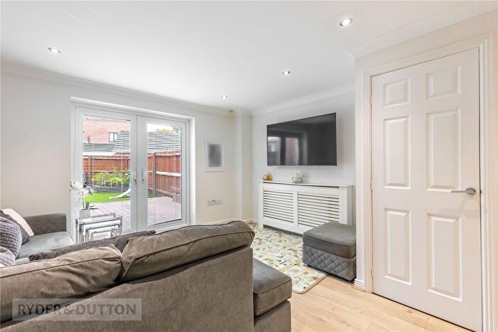3 Bedroom Town House For Sale In Hornchurch Court, Hopwood, Heywood, Greater Manchester, OL10