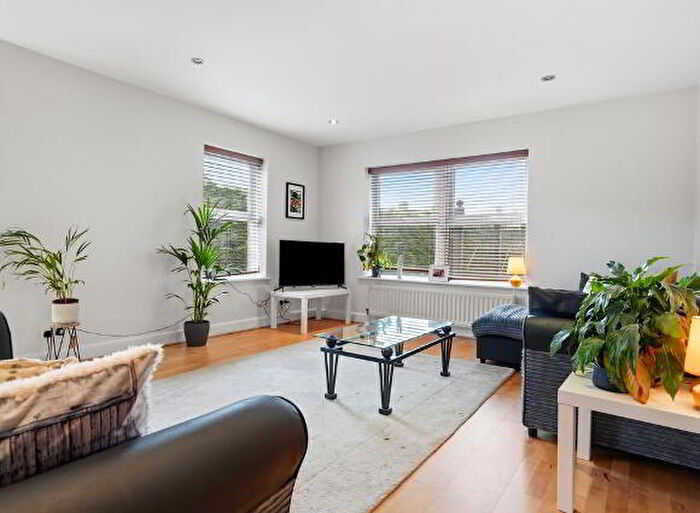 3 Bedroom 1st Floor Apartments For Sale In Annahill, Annadale Ave, Belfast, BT7